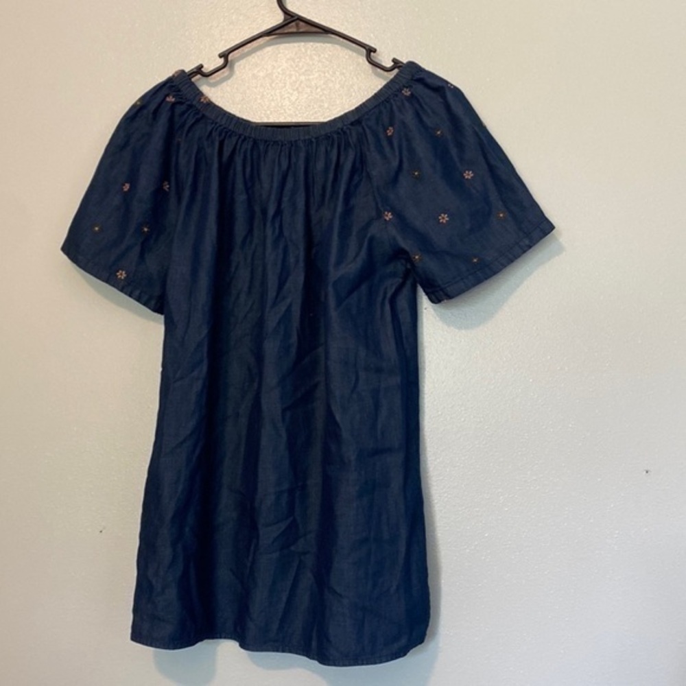 THE Skyline collection floral denim off shoulder or up short sleeve shirt small